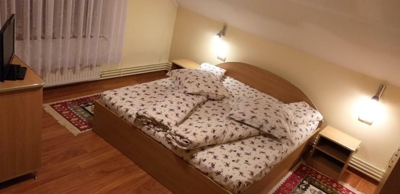 Pensiunea Casa Stet Toader Iulian Săpînţa Esterno foto